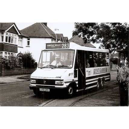 Black & White Photograph of Maidstone & District Motor Services Ltd. - L831 GKK