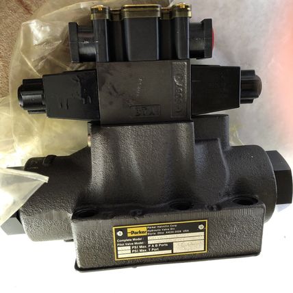NEW PARKER D61VW011C1NYCF5,D1VHW004CNYCF5 HYDRAULIC VALVE,BR