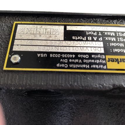 NEW PARKER D61VW011C1NYCF5,D1VHW004CNYCF5 HYDRAULIC VALVE,BR