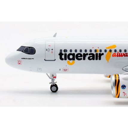 TIGERAIR TAIWAN A320-271N REG: B-50021 WITH STAND - AVIATION 200 AV2063 1/200