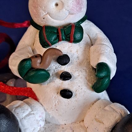 Studio 33 SNOWMAN Christmas STOCKING HOLDER Mantel Hanger Hook Resin Cast Iron