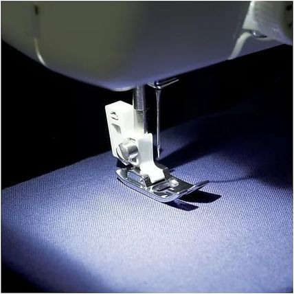 Brother SM1704 Sewing Machine, 7.6" X 17.25" X 13.8", White
