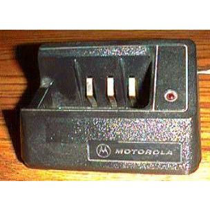 Unused (??): Motorola NTN5540B Charger :: FREE Shipping