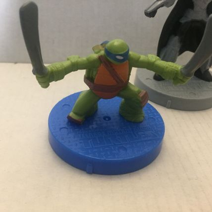 McDonalds TMNT Michaelangelo Leonardo Shredder & Footclan Happy Meal Figures