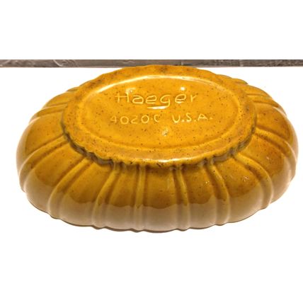 Haeger Pottery MCM Oval 12" Planter Yellow Speckled Ribbed Sides 4020C USA Fall
