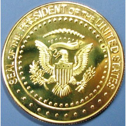 Donald Trump 2024 Challenge Coin. 1.50" Gold Tone. 87b.