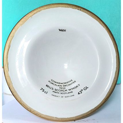 WADE PORCELAIN DECANTER - MARRIAGE of PRINCE ANDREW & SARAH 23 x 15 cm GOOD