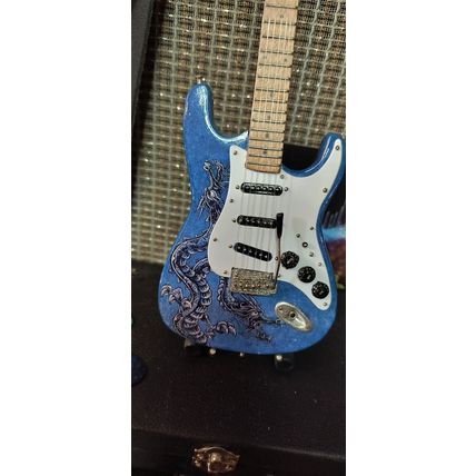 DAVID LOZEAU - The Dragon Fender Strat 1:4 Scale Replica Guitar ~Axe Heaven~