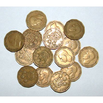 Great Britain/UK 1937 - 1952 - George VI Brass Threepence - Select the Date