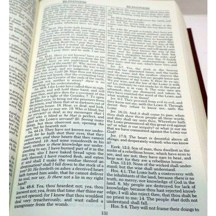 Naves Topical Bible Moody Press Copyright 1974 Burgundy (G13)
