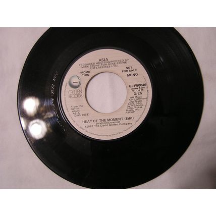 Asia Promo 45-HEAT OF THE MOMENT(EDIT) STEREO/MONO