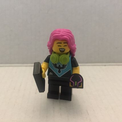 Official Lego Gamer Girl Minifigure