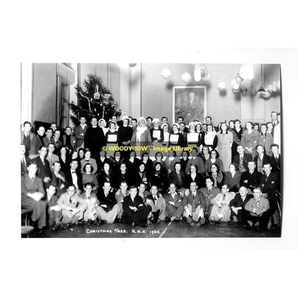 rp05865 - Ventnor Hospital Staff & Patients 1935 , Isle of Wight - print 6x4