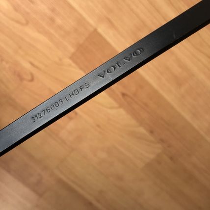 Volvo 30753508 Passenger Side Windshield Wiper Arm XC70 XC60 V70 V60 S60 S80