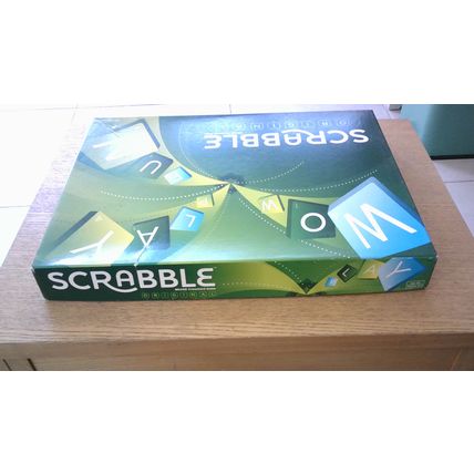 SCRABBLE ORIGINAL Family Board Game. Mattel (2012)