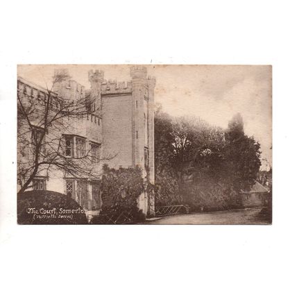 NICE PRINTED POSTCARD OF SOMERTON COURT SOMERSET (912)