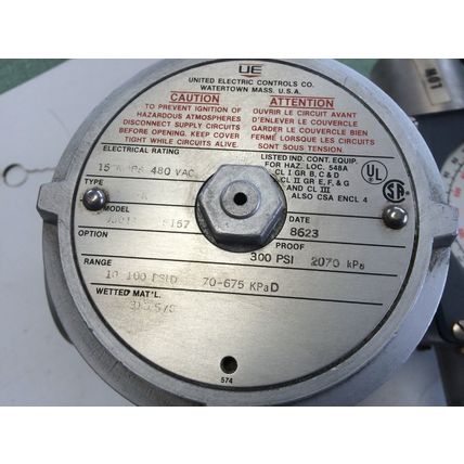 3/4 NPT UNITED ELECTRIC 95011 PRESSURE SWITCH 10-100PSI,UE H121K-95011 S157,Ez