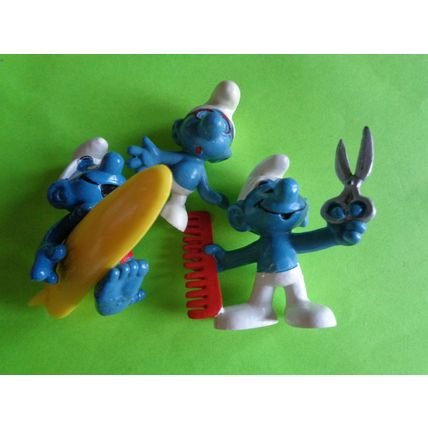 Job lot of 10 smurfs brainy surfer lager gold wreath policeman set 3