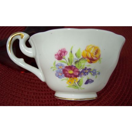 Vanderwood Teacup & Saucer White Yellow Pink Purple Floral Gold Trim Scalloped
