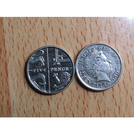 GB 2013 Elizebeth II Decimal 5p Coin