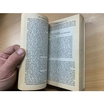 1991 NICHOLAS PROFFITT "THE EMBASSY HOUSE" FICTION USA PAPERBACK BOOK (P3)