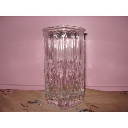 1985 Glass Avon Fostoria Heart Vase