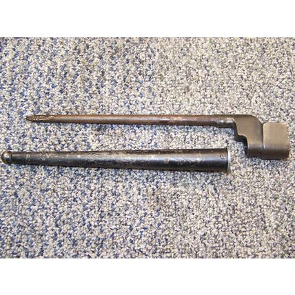 ORIGINAL SCOTTISH WWII SPIKE BAYONET W/ SCABBARD - FITS NO. 4 LEE ENFIELD RIFLES