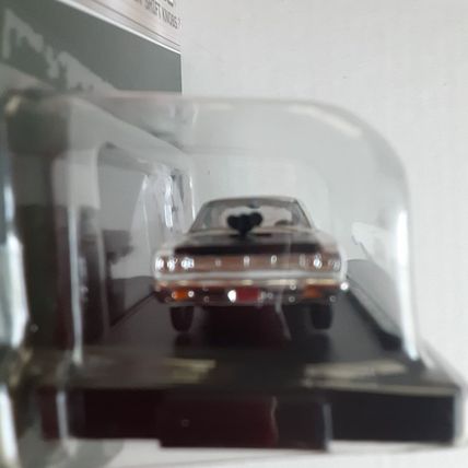 M2 Machines 1969 Plymouth Road Runner 400 Speed Dawg White Limited Edition