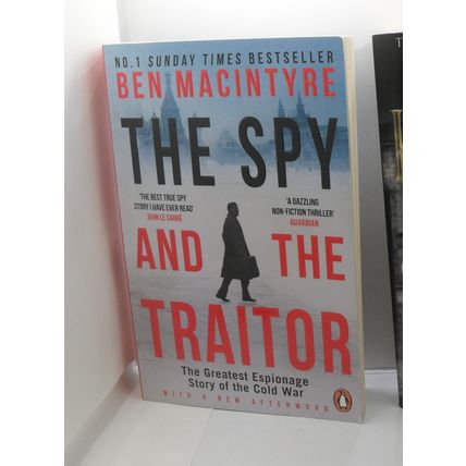 The Spy and the Traitor, by Ben Macintyre PB tpb Good