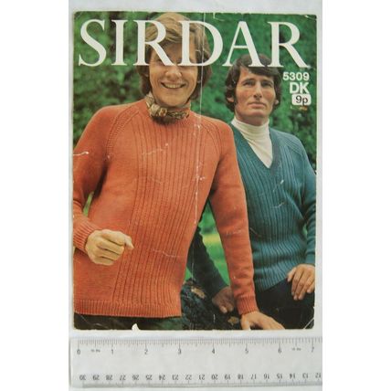 Vintage: Sirdar 5309 raglan sweaters, DK, 38-44 inch chest