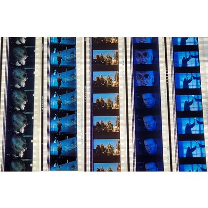 HIGHLANDER. Pk MULTI QVF - A014n . - 5 STRIPS OF 5 - 35MM FILM CELLS