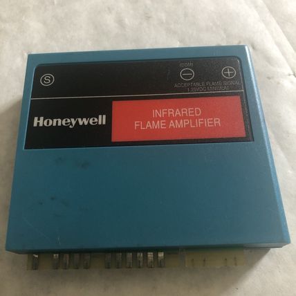 HONEYWELL R7848 A 1008,HONEYWELL INFRARED FLAME AMPLIFIER BURNER CONTROL,ER,TL