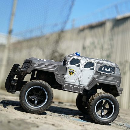 World Tech Toys S.W.A.T. RC Monster Truck 1:14 RTR Electric RC Monster Truck