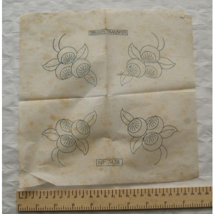 Vintage: unused iron-on transfer Briggs 7438 flowers
