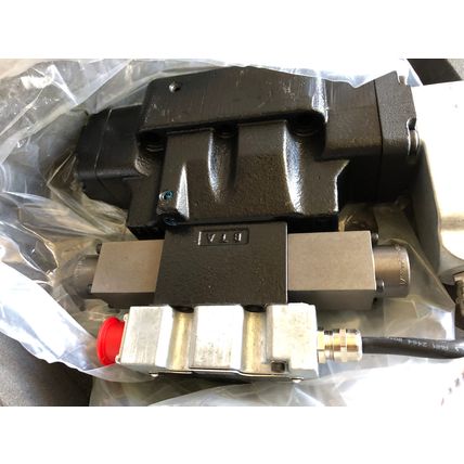 NEW PARKER D41FHA32F4NB0043,PARKER D41FHA32F4NB00 DC VALVE,D1FVE50BCNLB35,373,AA