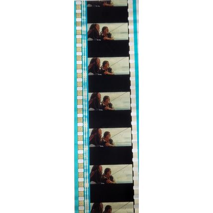Pk GEB - L - MIX - A 024x . 1 STRIP OF 5 - 35MM FILM CELLS. ( )