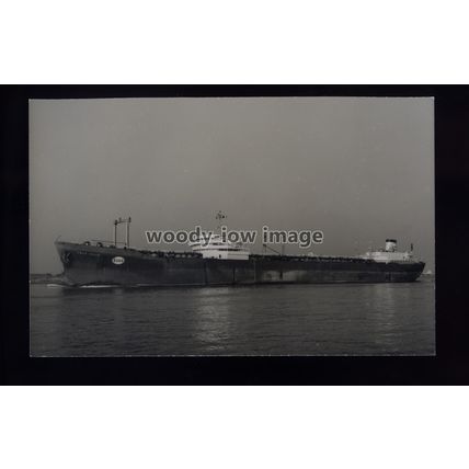 TA0560 - Esso Oil Tanker - Esso Chile - built 1957 - photograph