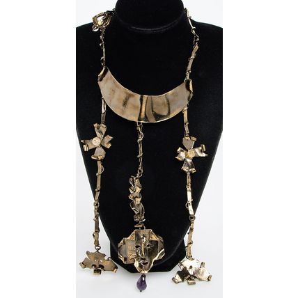VALENTINO GARAVANI Embellished Pendant Necklace NEW (RARE & COLLECTABLE)
