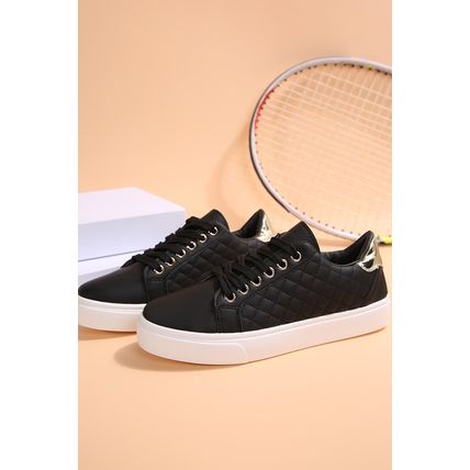 Black Color Contrast Quilted Lace-up Sneakers