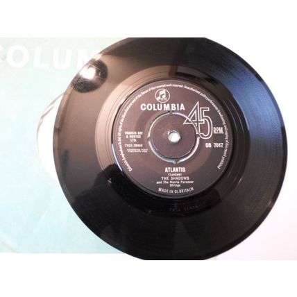 7" 1963.THE SHADOWS. ATLANTIS, DB 7047, I WANT YOU TO WANT ME.COLUMBIA.EXCELLENT