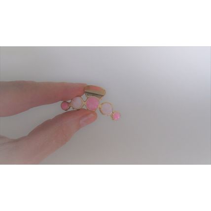 Small gold metal and pink marble hair claw clip