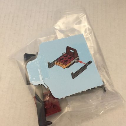 NEW Official Lego Holiday Snow Shoes Minifigure & Sled Mini set