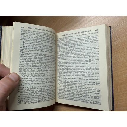 VINTAGE ALEXANDRE DUMAS THE VICOMTE DE BRAGELONNE FICTION FAUX LEATHER BOOK (P3)