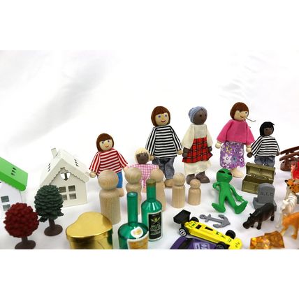 Sandtray Play Therapy Basic Starter Kit - 100+ Pieces