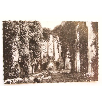 1951 postcard Dammarie les Lys, Abbey
