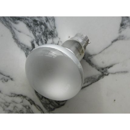 Qty 2 Sylvania Reflector 100W Bulbs 80mm B22 Bayonet Cap 80 deg Pearl filament