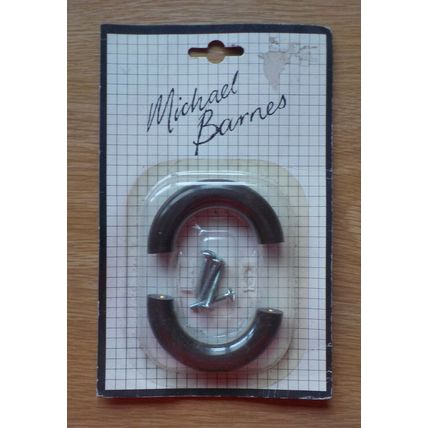52 BROWN PLASTIC DOOR / DRAWER HANDLES (see description)