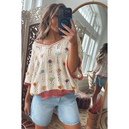 Delicacy Embroidered Flowers Colorblock Edge Hollowed Sweater
