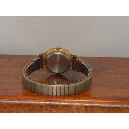 Pre-Owned Women’s Gold & Silver Analog Quartz Analog Watch