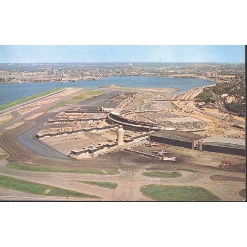 USA Postcard - La Guardia Airport